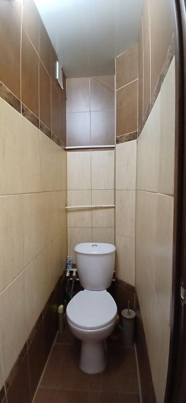 ОБРАТИТЕ ВНИМАНИЕ КВАРТИРА С ХОРОШИМ РЕМОНТОМ БЕЗ ВЛОЖЕНИЙ НА ПРИВЛЕКАТЕЛЬНОМ ВТОРОМ ЭТАЖЕ .!!!!!!!! - Новотроицк