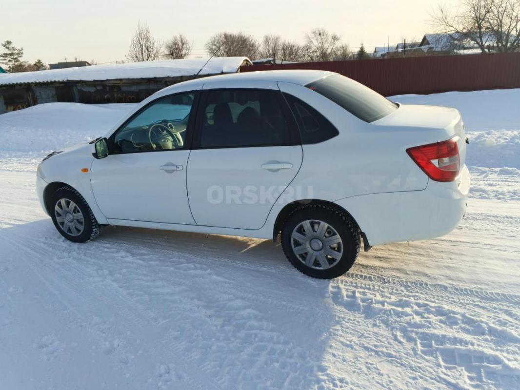 Продам Ладу Гранту в отличном состоянии на ПОЛНОЦЕННОМ ЯПОНСКОМ АВТОМАТЕ. - Орск
