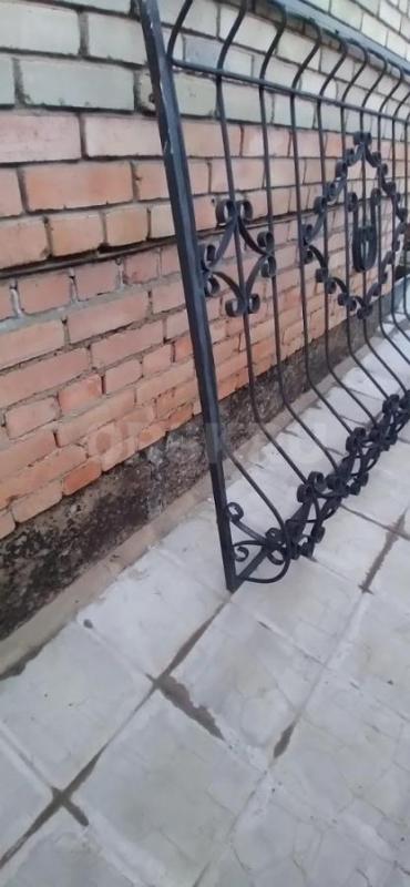 Продам металлические решетки на окна  размеры 195 см х 145 см в отл. состоянии в наличии 2 шт. - Орск