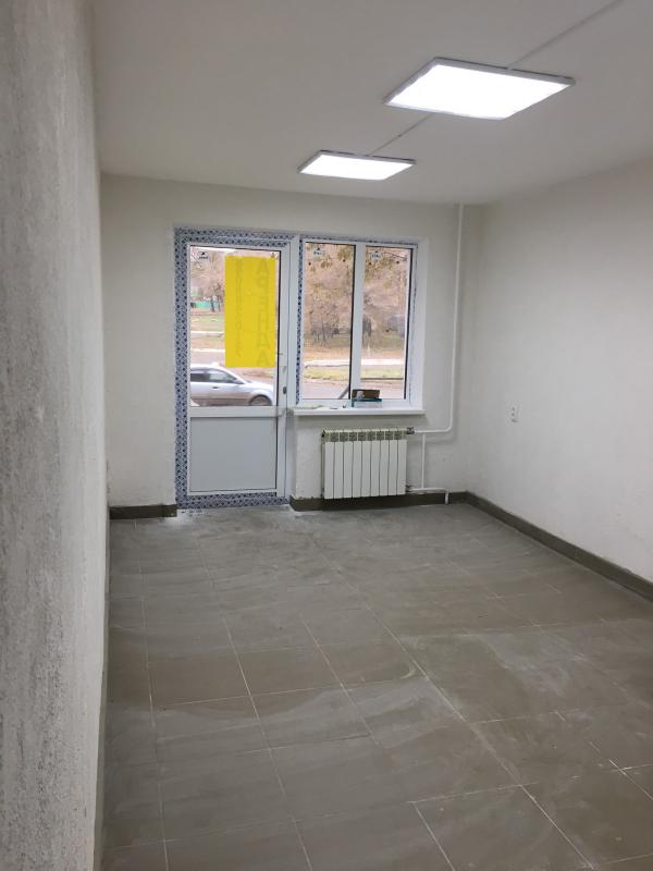 Отдельный вход, Площадь помещения 50 м2, состоит из 3 кабинетов, 1 кабинет 18 м2,2 кабинет 20 м2,  3 - Новотроицк