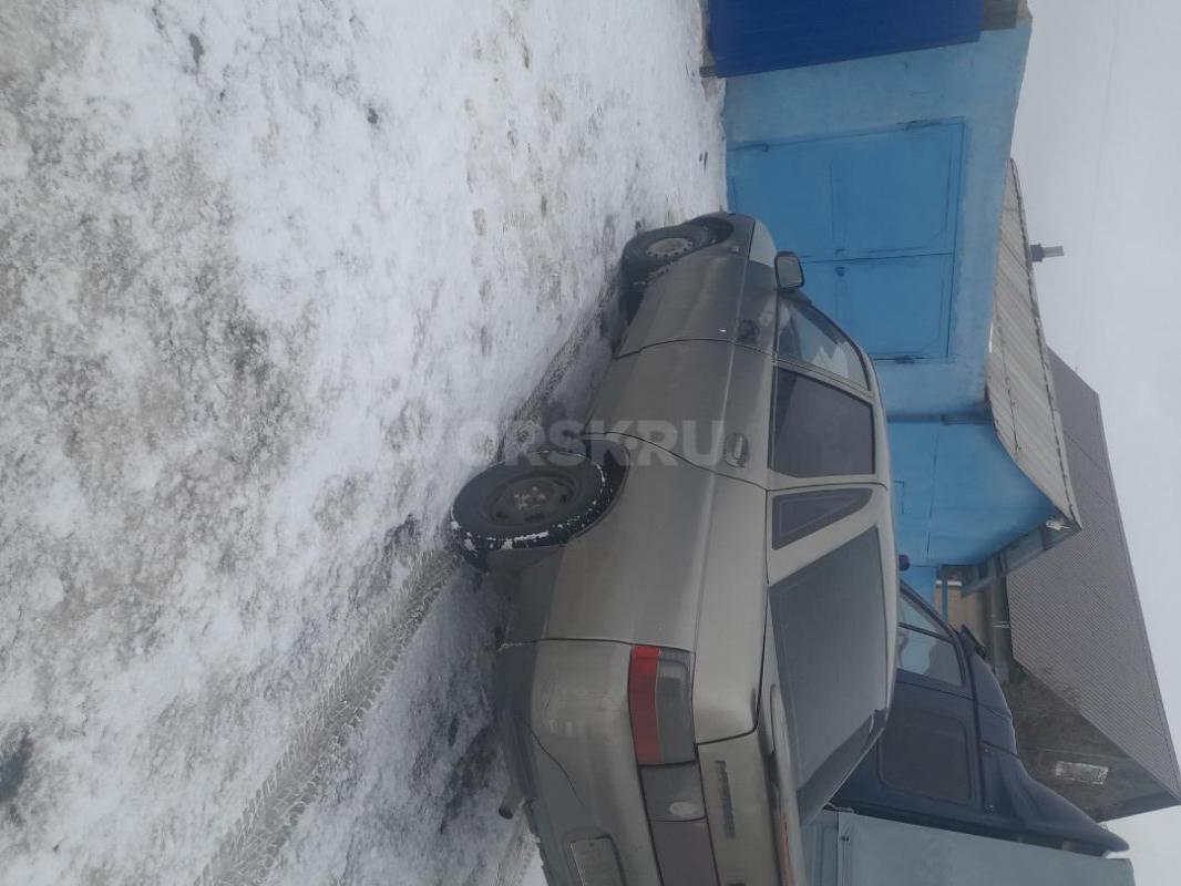 Продам ваз 2110 стаканы лонжероны целые пороги гнилые внешне на 3ку по технической части все хорошо - Орск