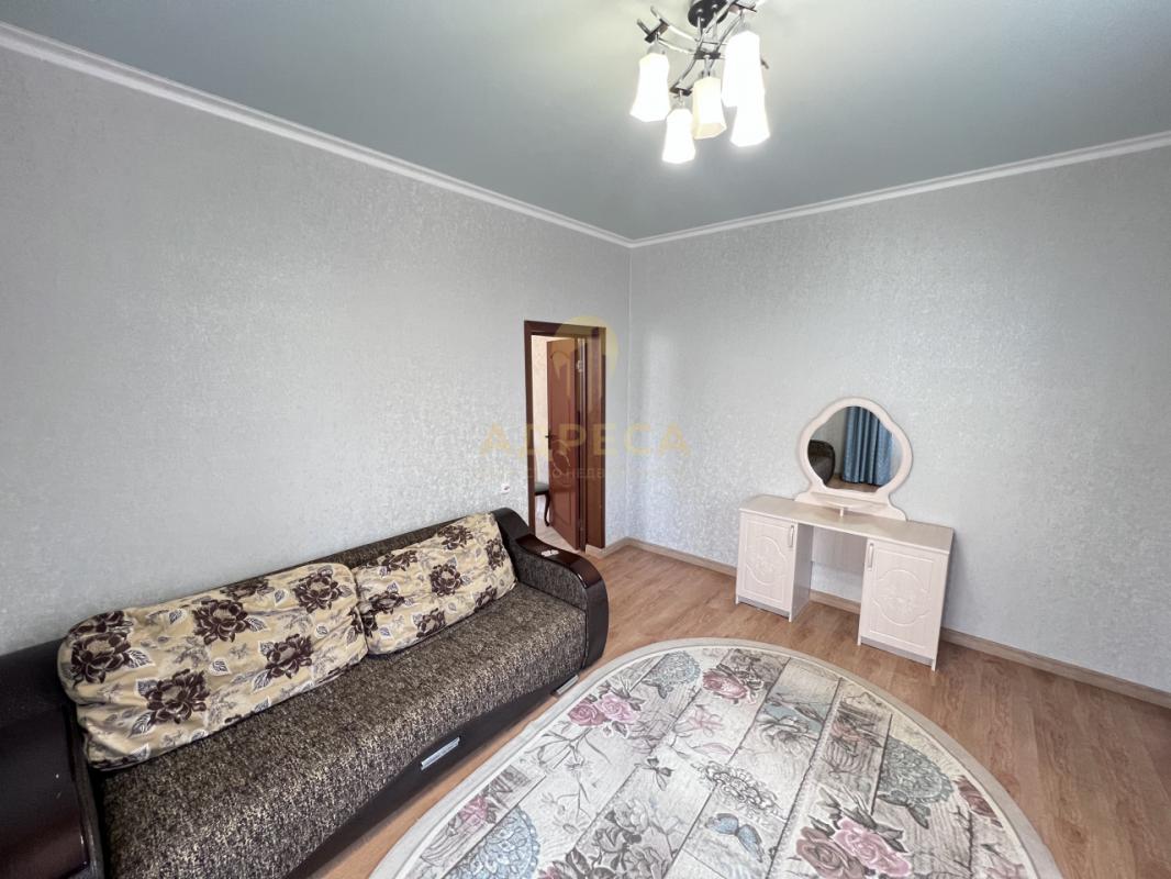 Продаётся просторный и надёжный дом для большой семьи, со всей необходимой инфраструктурой для комфо - Ленина