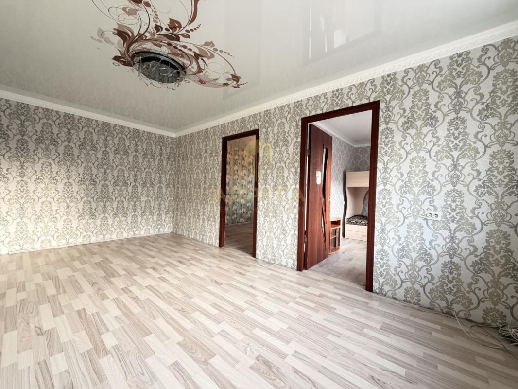 Продаётся просторная 3-х комнатная квартира на 2 этаже 5-ти этажного КИРПИЧНОГО дома. - Медногорск