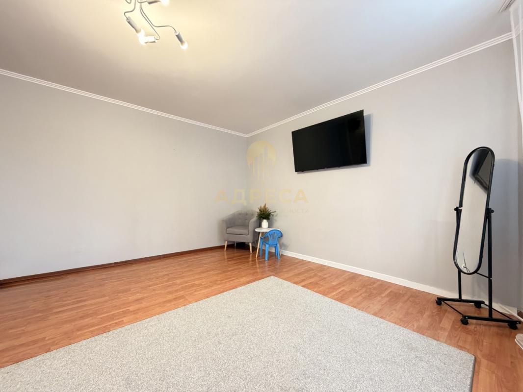 Продаётся тёплая, уютная квартира с удобной планировкой, общей площадью 67,6 кв. - Оренбург