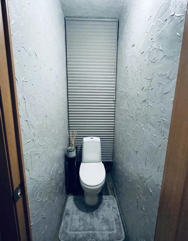 Продается 2х-комнатная квартира на первом этаже панельного пятиэтажного дома по адресу: улица Зелена - Новотроицк