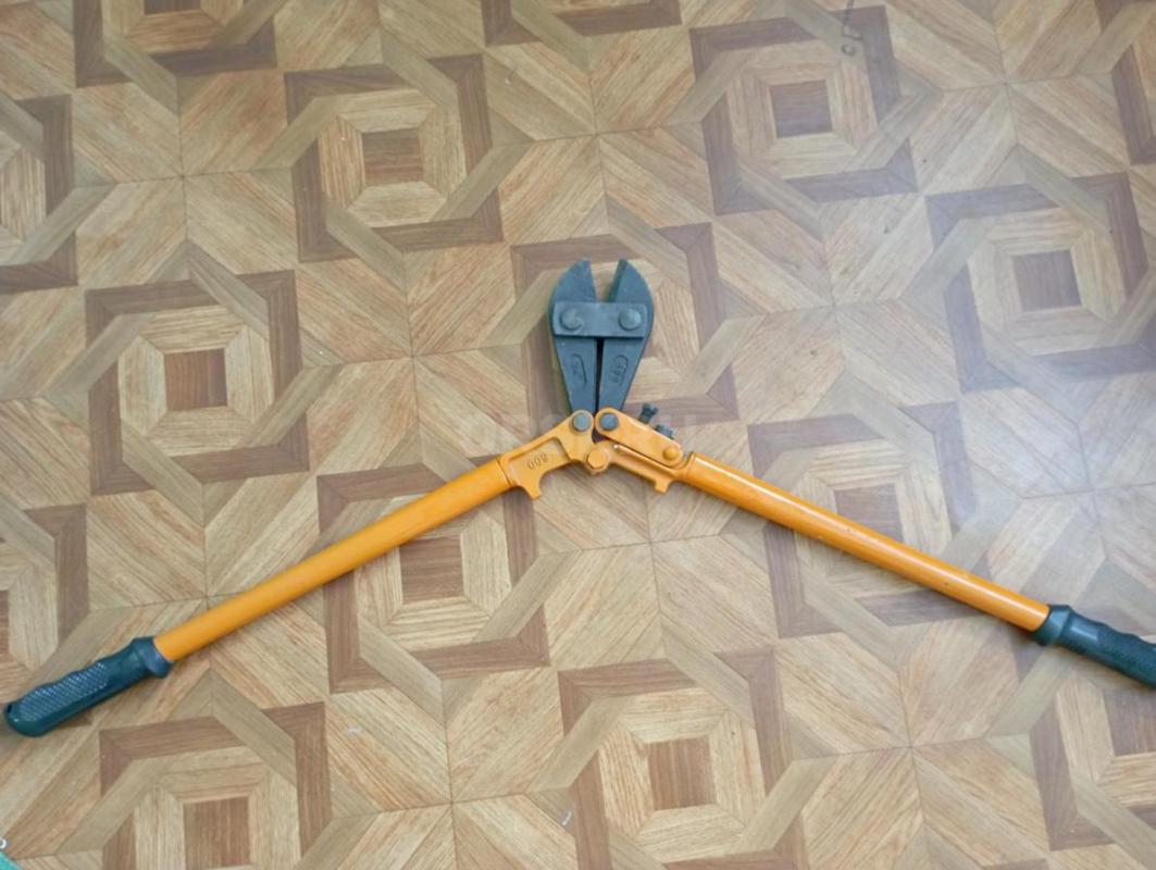 Новый болторез, 600мм
Не резали им вообще ничего. - Орск