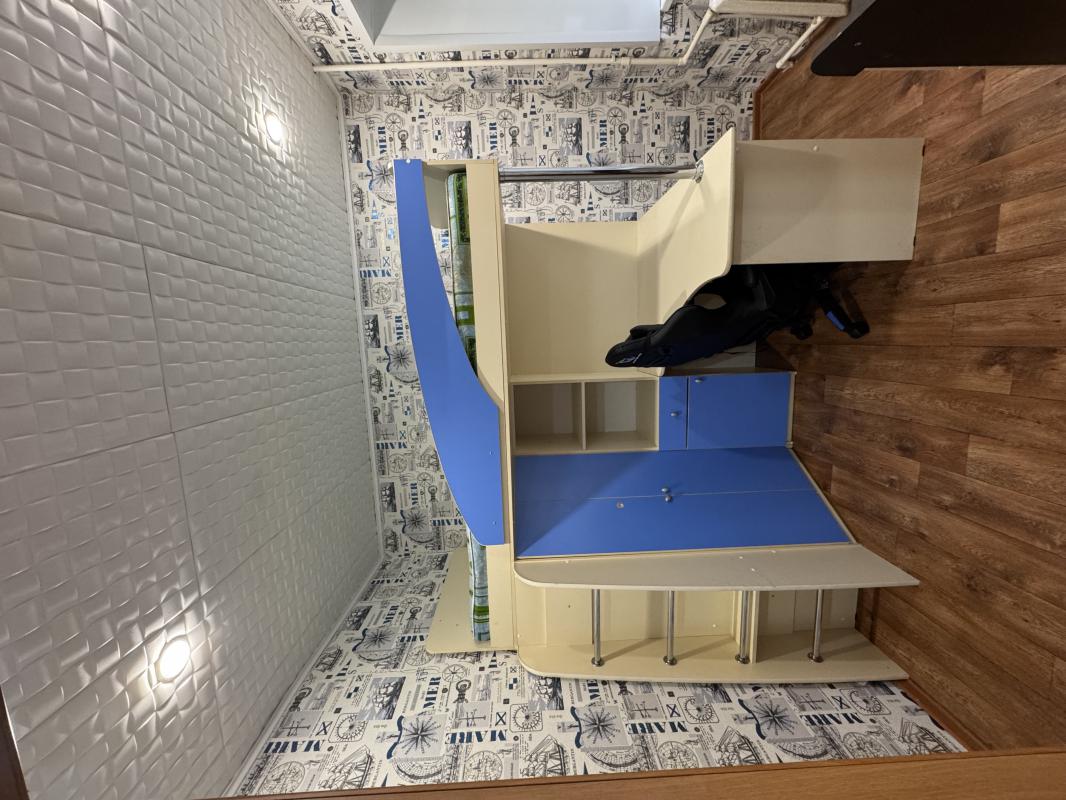 Сдам 3-х комнатную квартиру, маломерка, 3 комната сделана как кладовая, на длительный срок. - Новотроицк