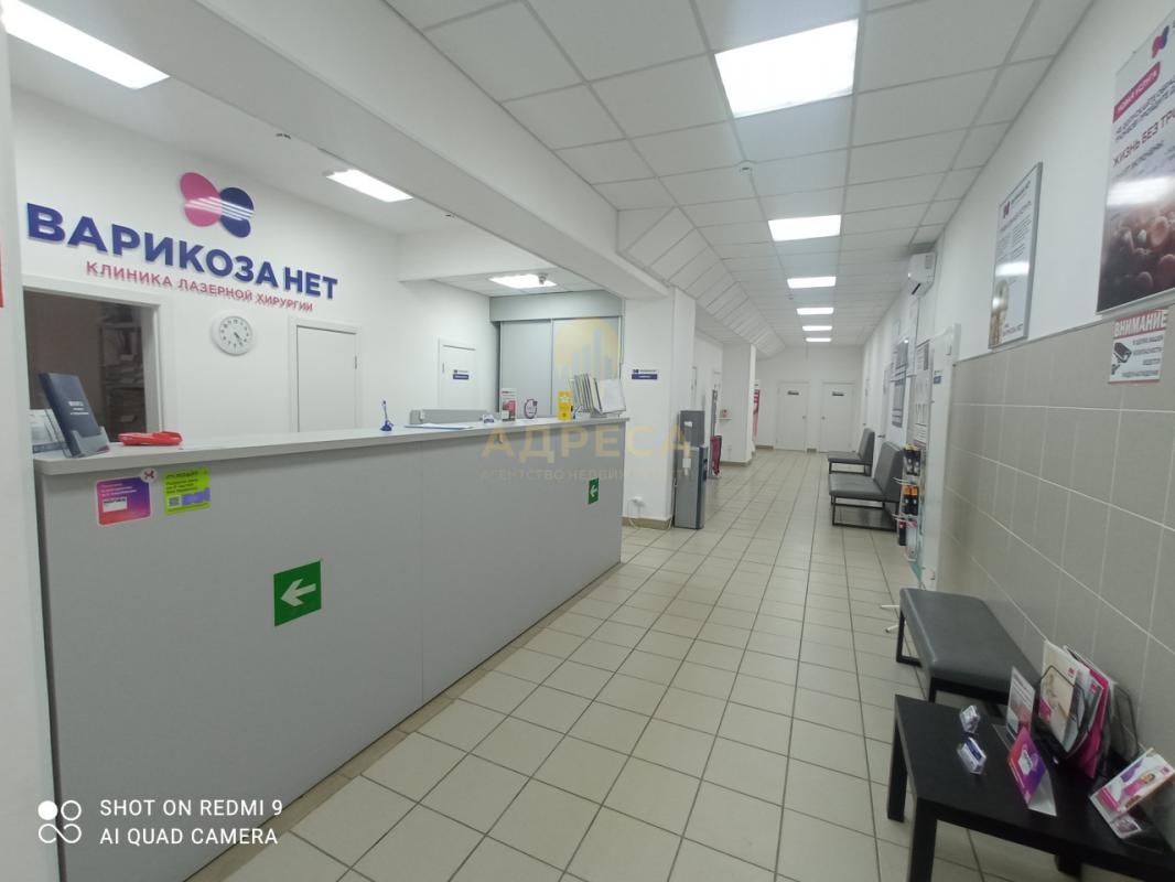 Продается Коммерческое 2-х этажное здание, (арендаторами) площадью 695,2 кв. - Оренбург