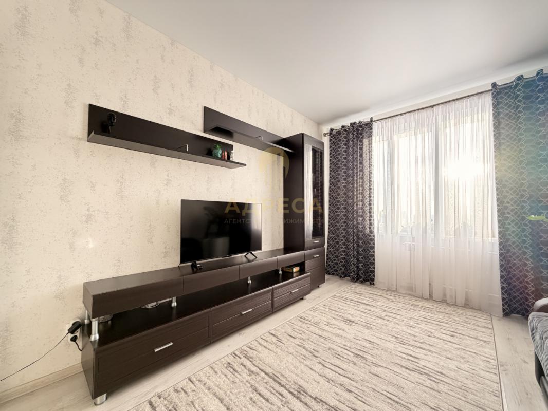 Продается квартира, полностью с ремонтом, расположенная на 17-м этаже монолитного дома. - Оренбург