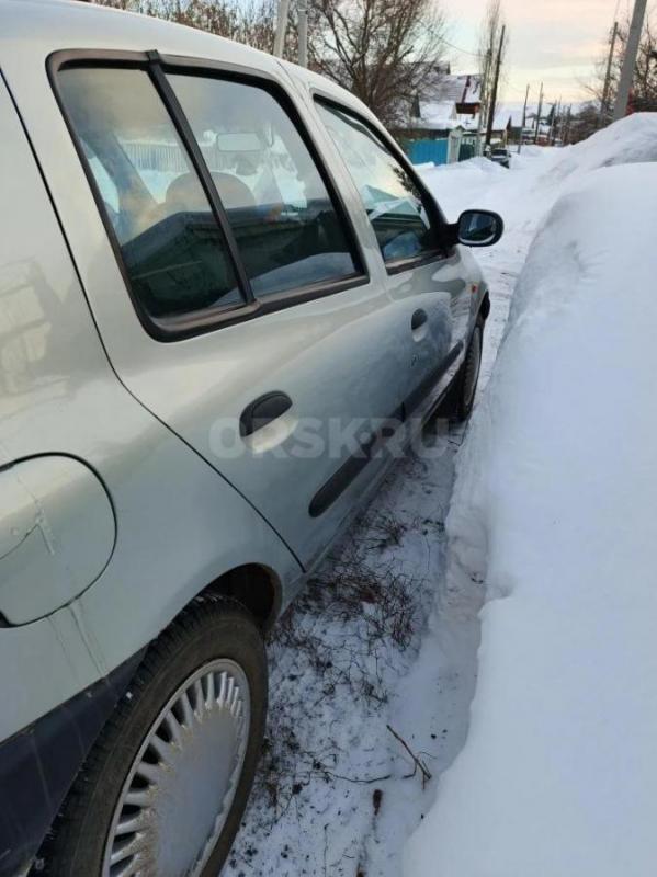 Продам Рено Клио 2, в рабочем состоянии, сборка Франция, имеется Гур, кондиционер, подушки безопасно - Медногорск