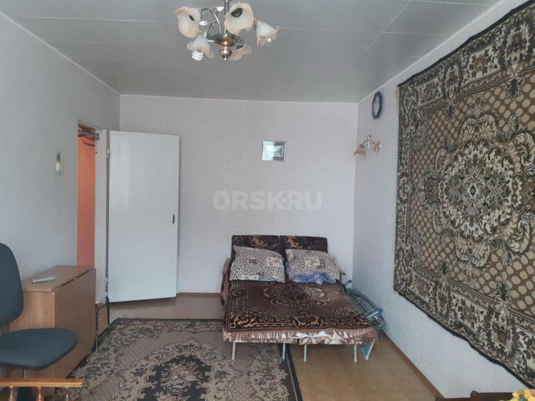 Продаётся уютная трёхкомнатная квартира площадью 62.1 квадратных метра на шестом этаже девятиэтажног - Орск