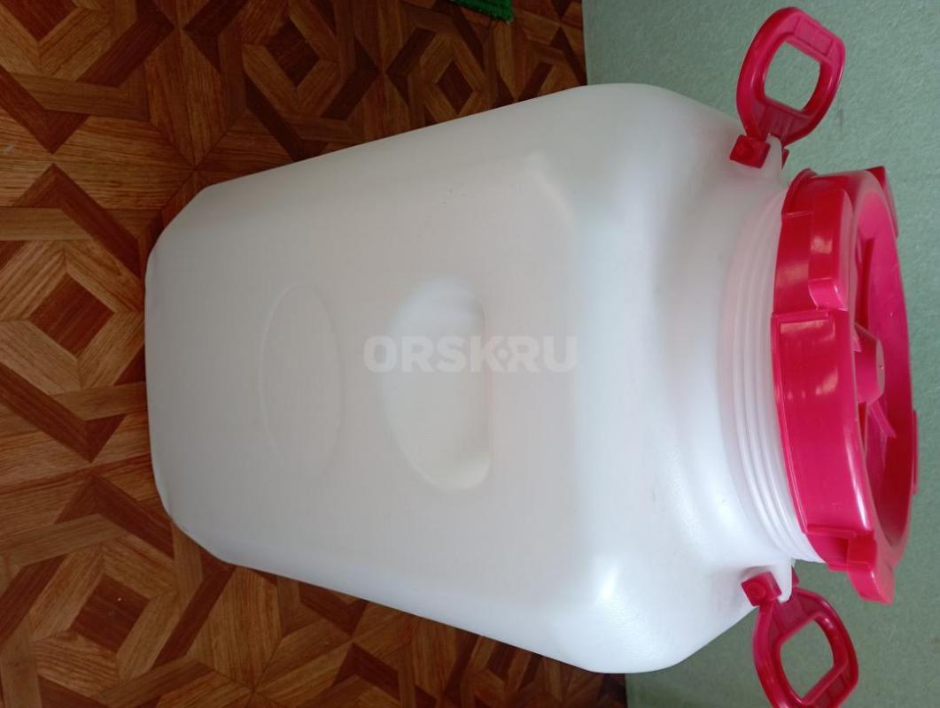 Бочка 50 литров с под питьевой воды, чистая без запахов. - Орск