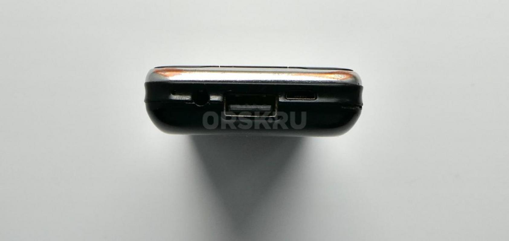 Телефон кнопочный «teXet TM-D421»

•	Две активные SIM-карты
•	Полноразмерный USB-порт для зарядки - Орск