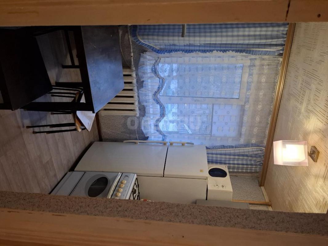 Продаётся однокомнатная квартира в центре города на Комсомольской площади, по адресу: пр. - Орск