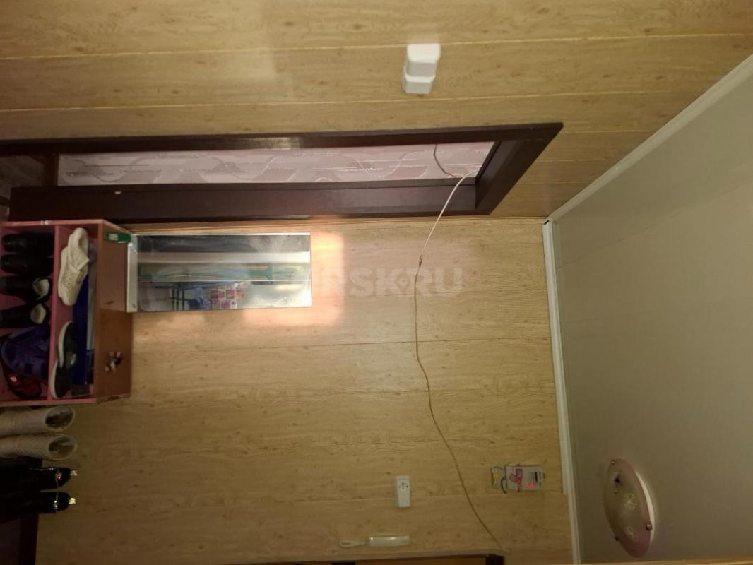 В продаже светлая, уютная 2-х ком квартира, расположенная на 3-м этаже в трех этажном панельном доме - Орск