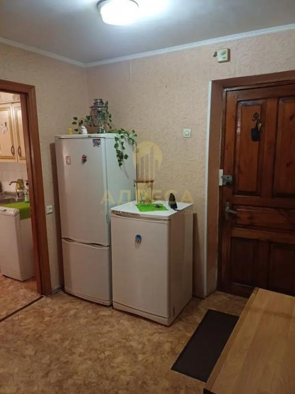 Продается просторная 2х комнатная квартира! - Оренбург