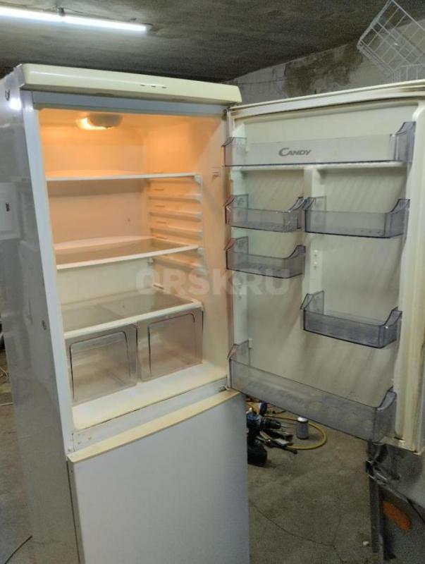 Продам холодильник Candy CCM 340 SL, полностью в исправном состоянии. - Новотроицк