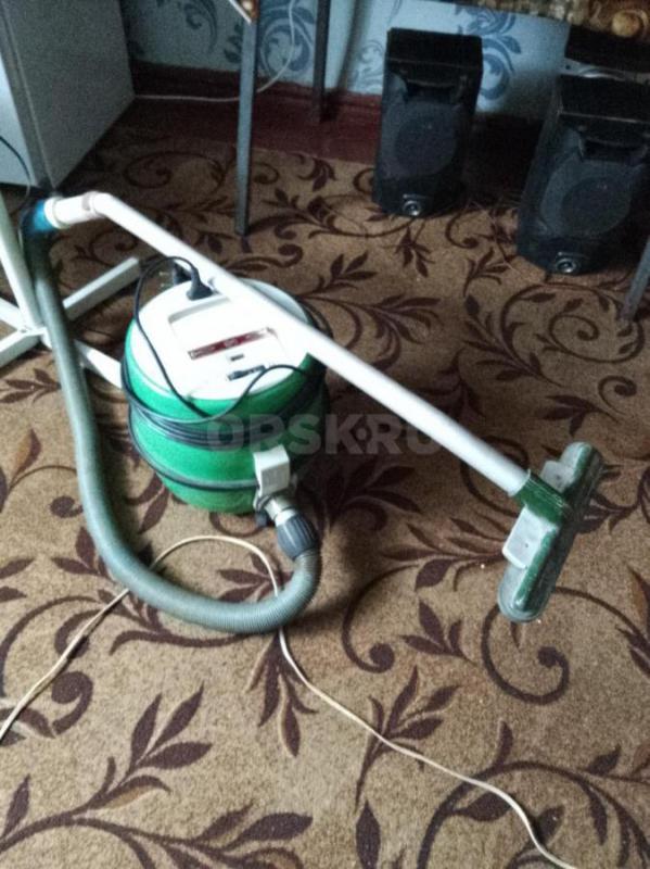 Продам пылесос типа Уралец за 1300 рублей , и напольный вентилятор за 800 . - Орск