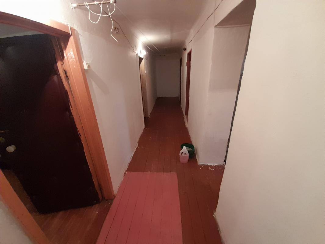 Продаются 4 комнаты в 6 комнатной квартире. - Новотроицк