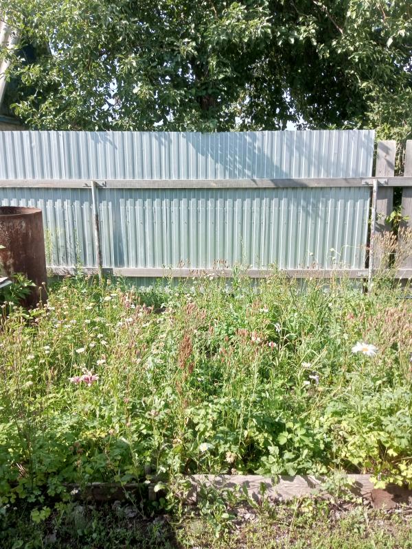 Земельный участок 4(четыре) сотки, домик каменный, туалет деревянный, бак металлический, водовод пол - Новотроицк