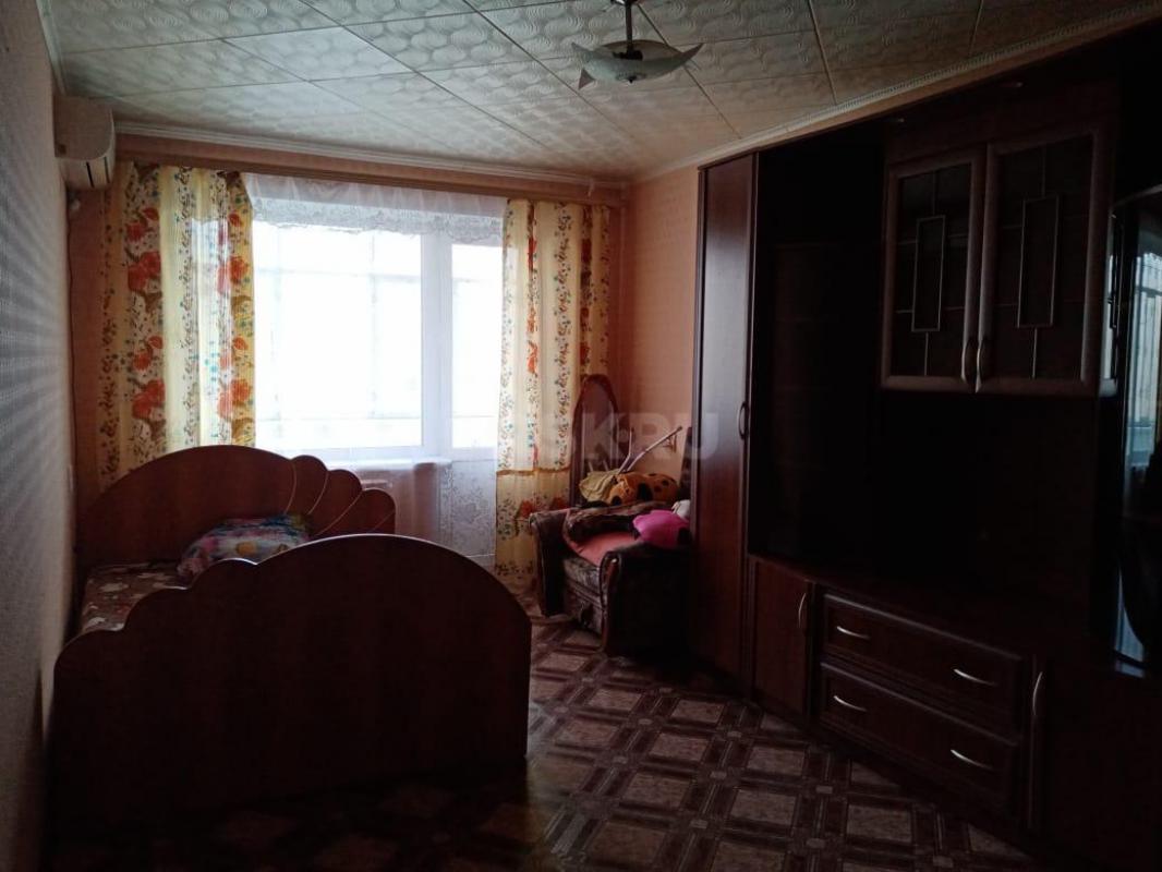 Сдам однокомнатную квартиру на ул Докучаева  ( ост Строителей). - Орск