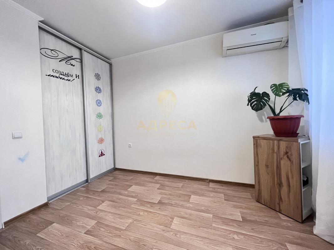 Продается 3-кoмнатнaя квартира нa 4 - этаже 9-ти этажного дома! - Оренбург