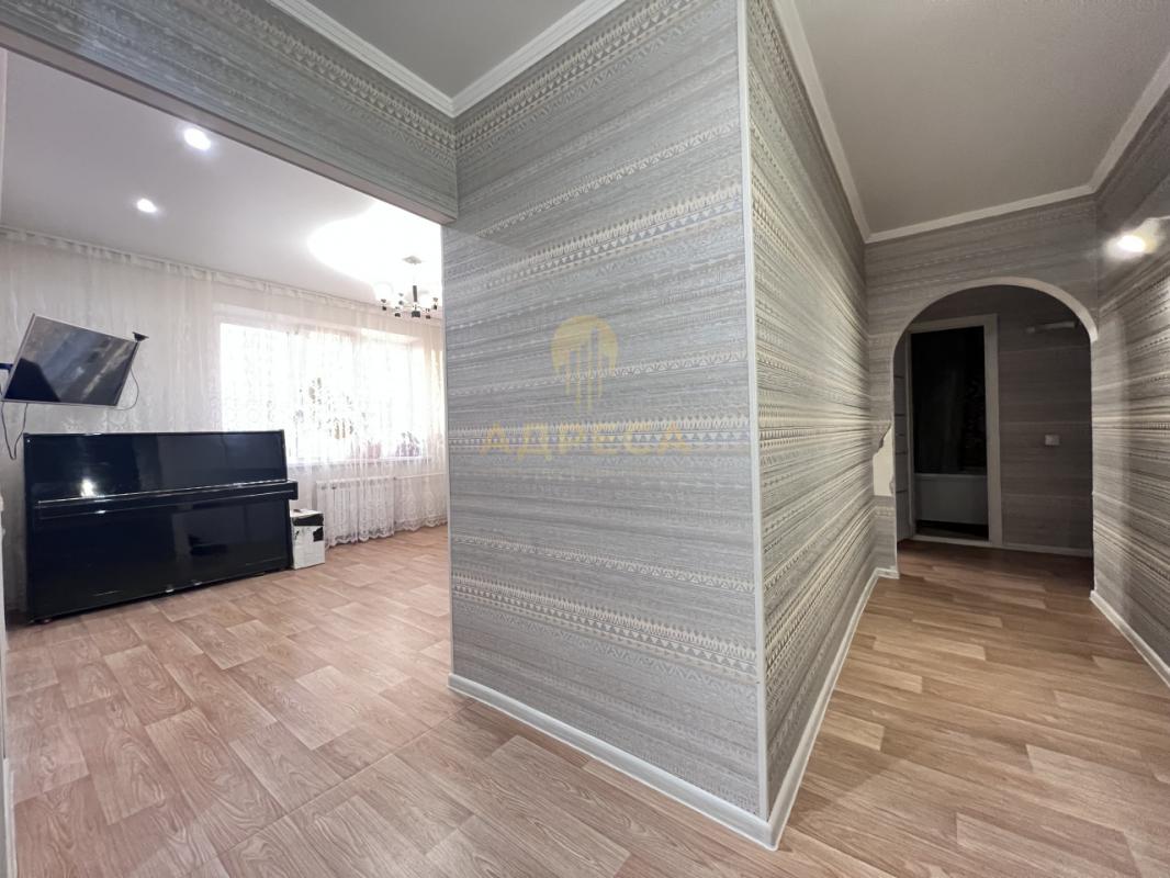 Продается 3-кoмнатнaя квартира нa 4 - этаже 9-ти этажного дома! - Оренбург