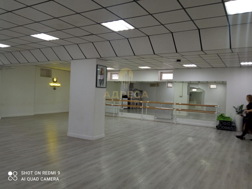 Продается Коммерческое 2-х этажное здание, (арендаторами) площадью 695,2 кв. - Оренбург