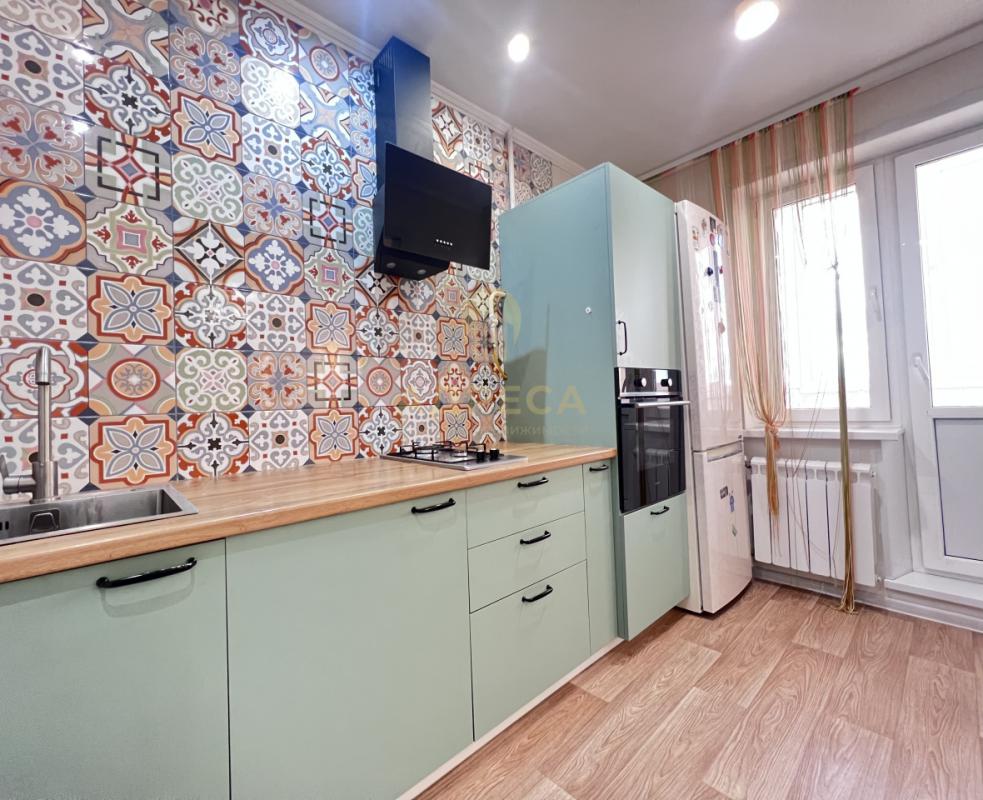 Продается 3-кoмнатнaя квартира нa 4 - этаже 9-ти этажного дома! - Оренбург