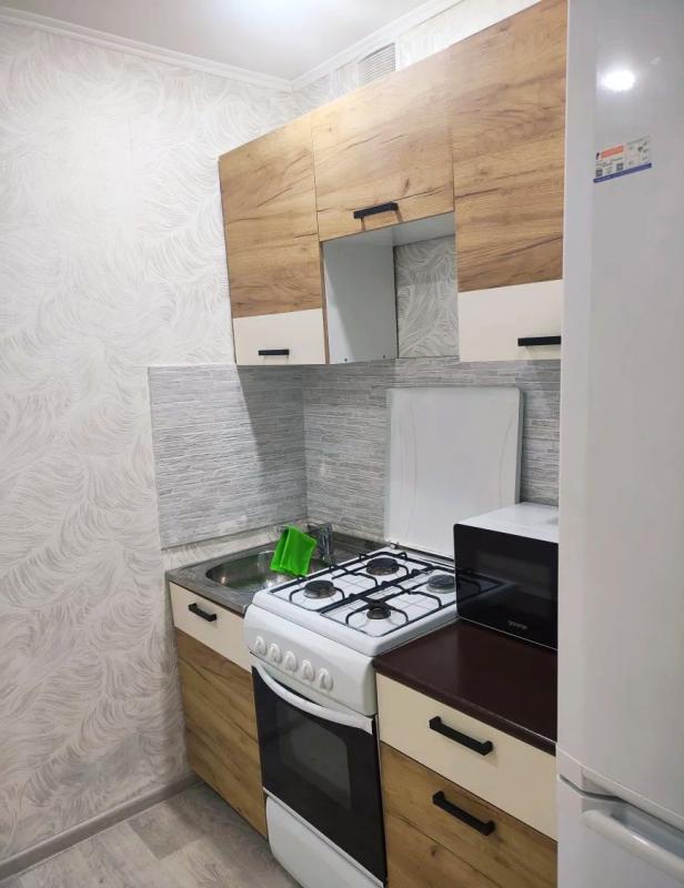 Продается прекрасная 1-комнатная квартира  в спокойном районе города по адресу: ул. - Новотроицк