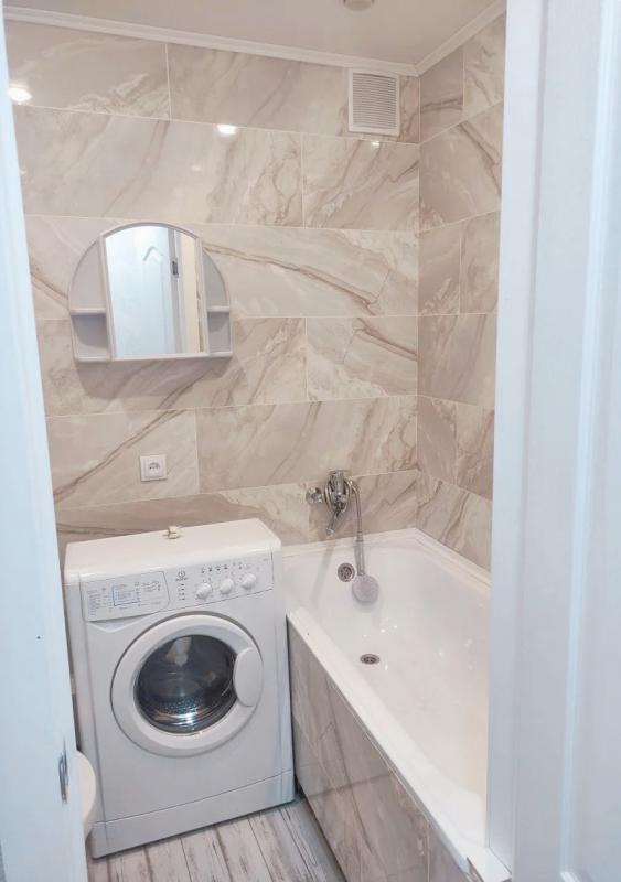 Продается прекрасная 1-комнатная квартира  в спокойном районе города по адресу: ул. - Новотроицк