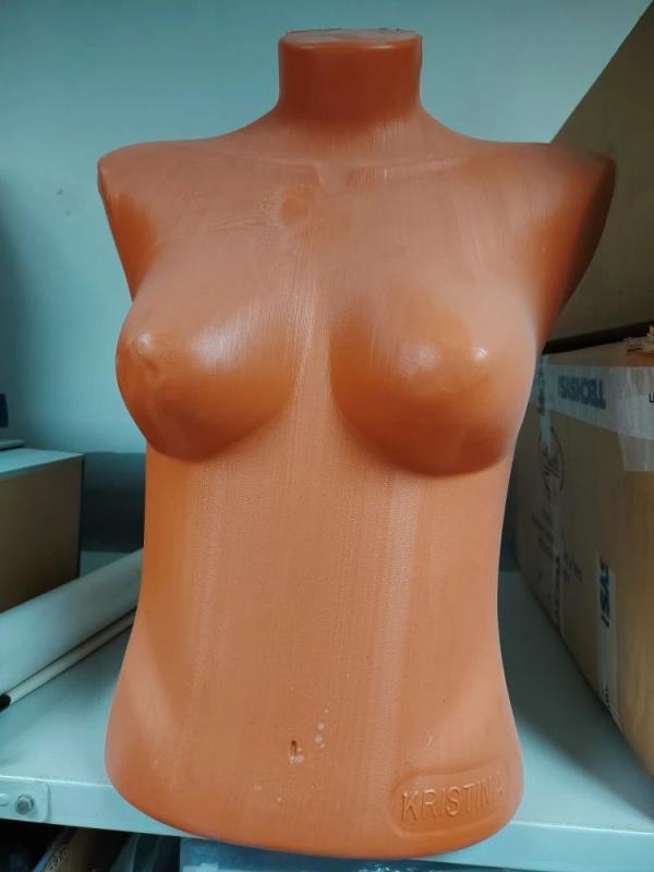 Продам манекены муж и жен б/у много - Новотроицк