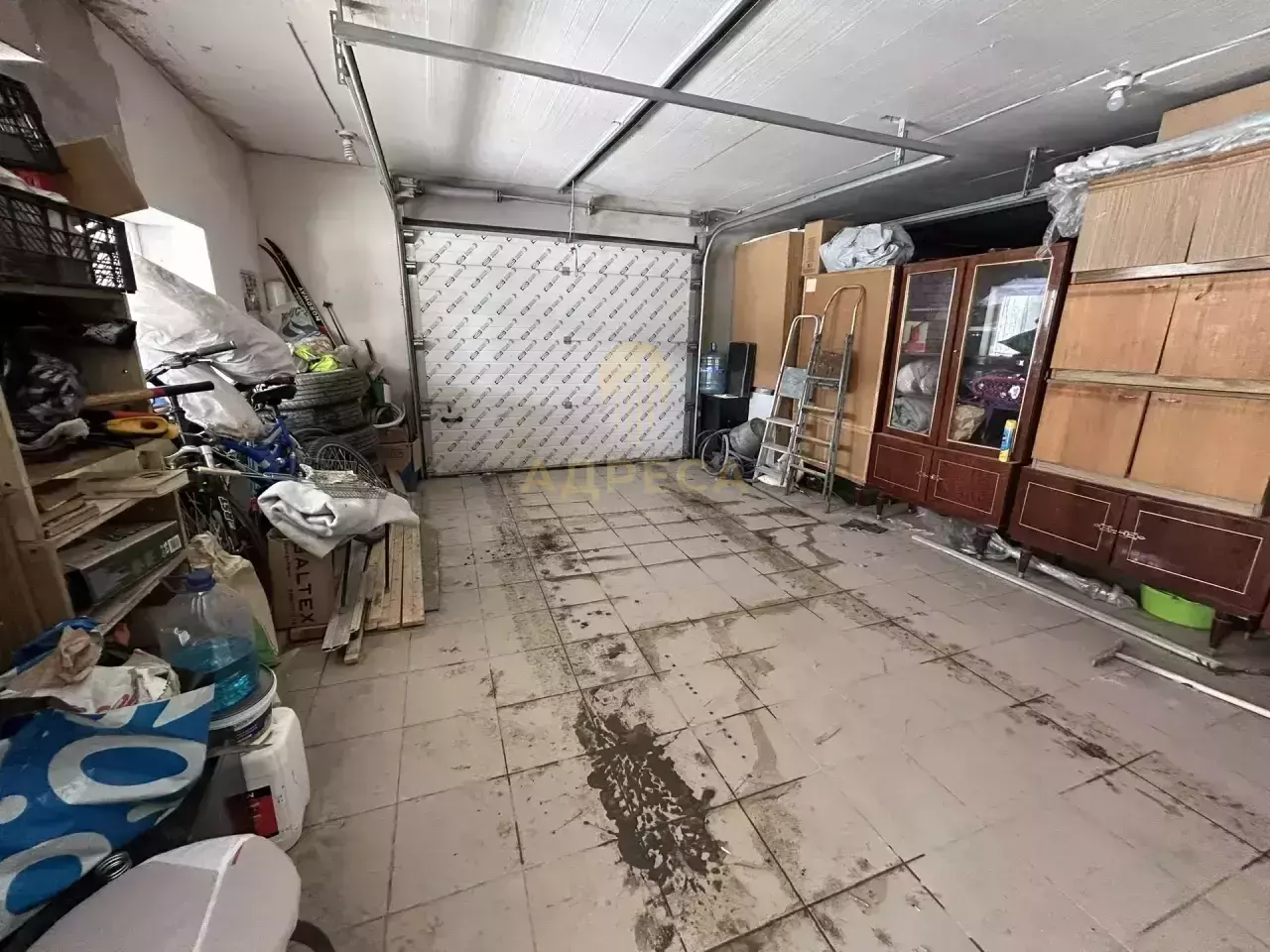 В самом востребованном районе города,на участке 5 соток продаются два дома. - Оренбург