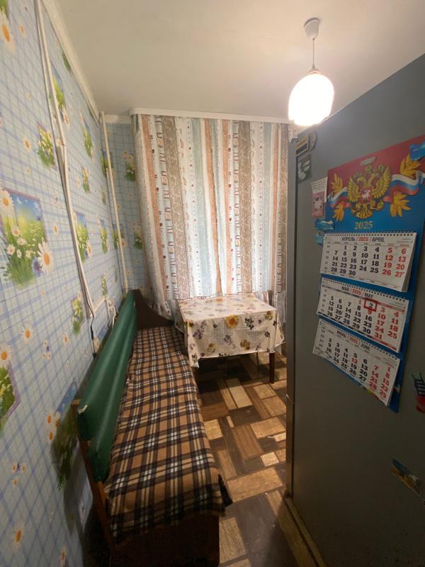 Сдам ТОЛЬКО на длительный срок (от полугода) просторную 1-комнатную квартиру по адресу: ул. - Новотроицк