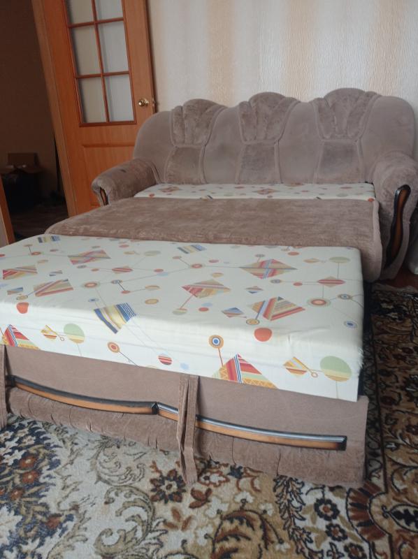 Продается раскладной диван с выдвижным механизмом . - Новотроицк