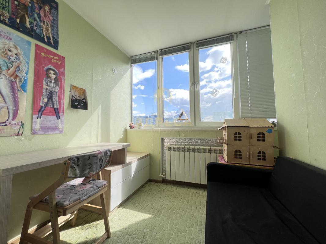 Продаётся просторная пятикомнатная квартира, общей площадью 105кв. - Оренбург