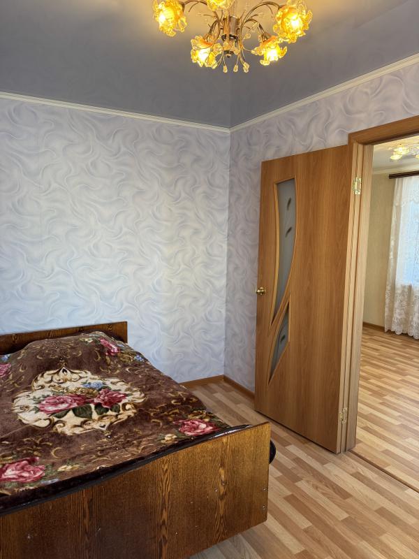 Продаётся двухкомнатная квартира площадью 41,9 кв. - Гай