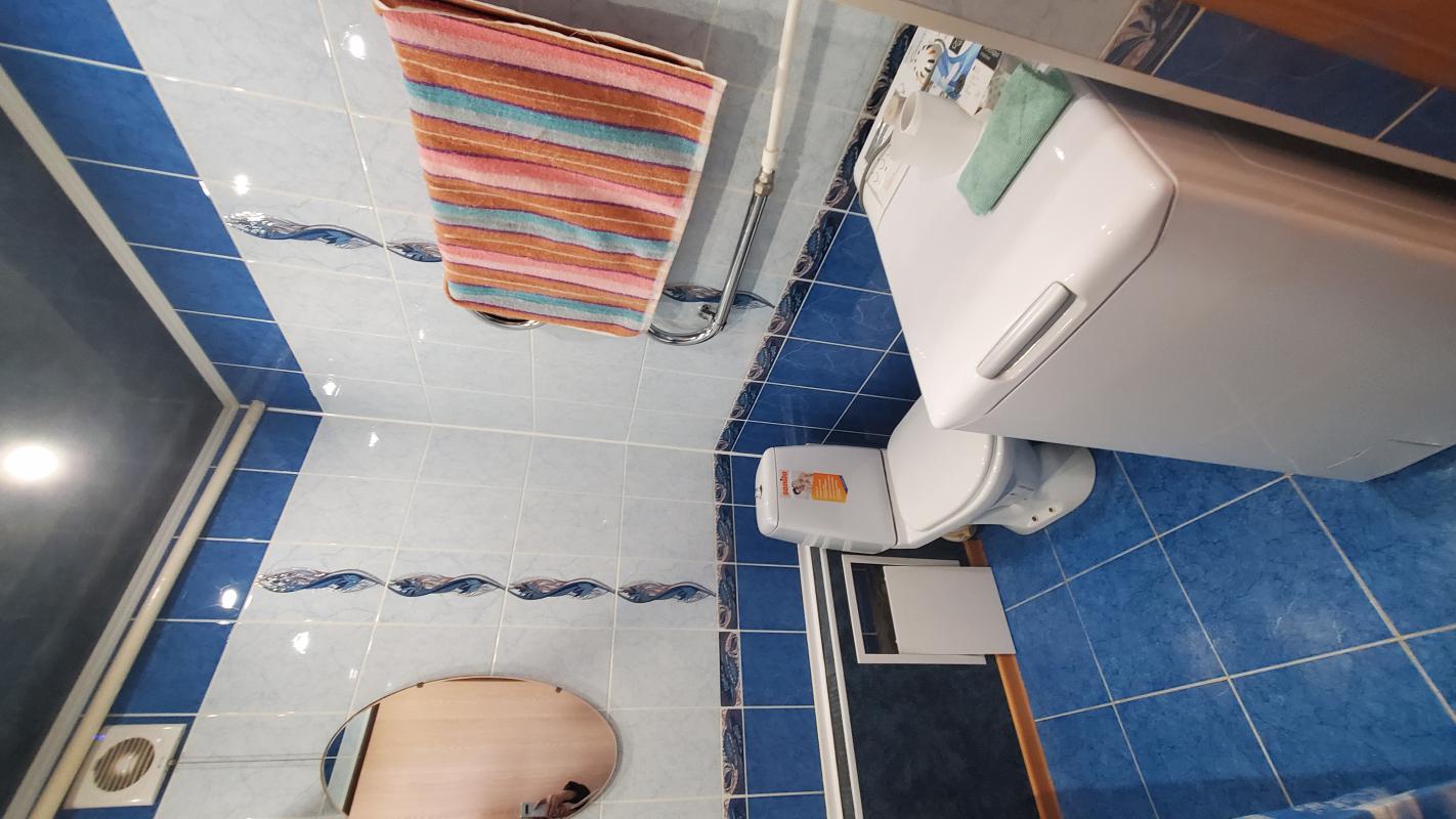 Продаётся двухкомнатная квартира площадью 41,9 кв. - Гай