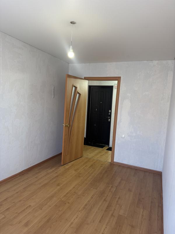 Продаётся двухкомнатная квартира расположена по ул Декабристов, д. 3 на третьем этаже пятиэтажного к - Гай