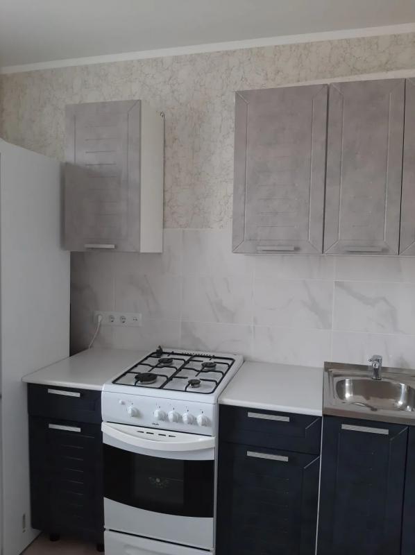 1комнатная квартира, после кап.ремонта, замена проводки на медную, сантехника, двери, потолок, линол - Новотроицк