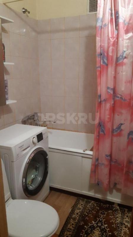 Продам в центре города трехкомнатную квартиру площадью 58,20 квадратных метра. - Орск