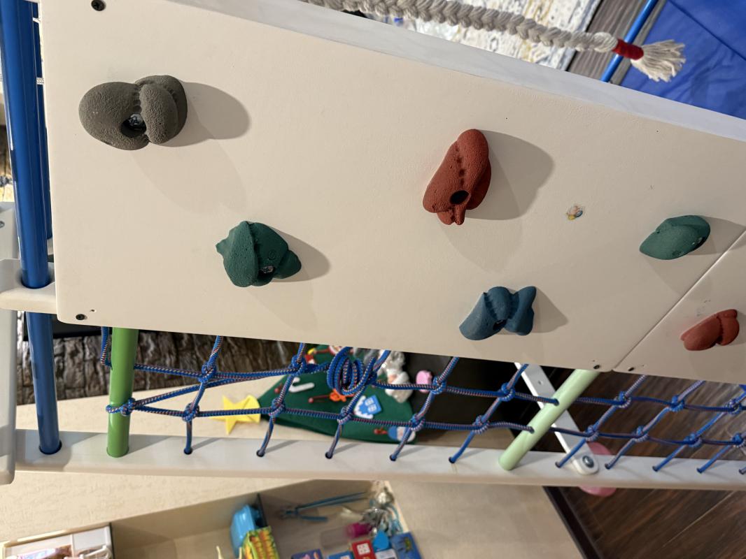 Продам ДСК Альпинист 
Отличный комплекс, зимой цены ему нет, для детей от 2 и до 7 лет точно. - Гай