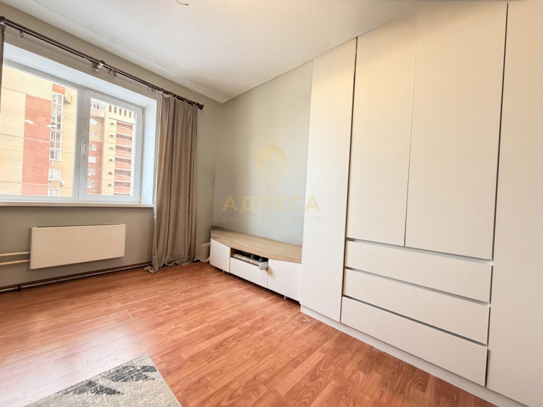 Продаётся тёплая, уютная квартира с удобной планировкой, общей площадью 67,6 кв. - Оренбург