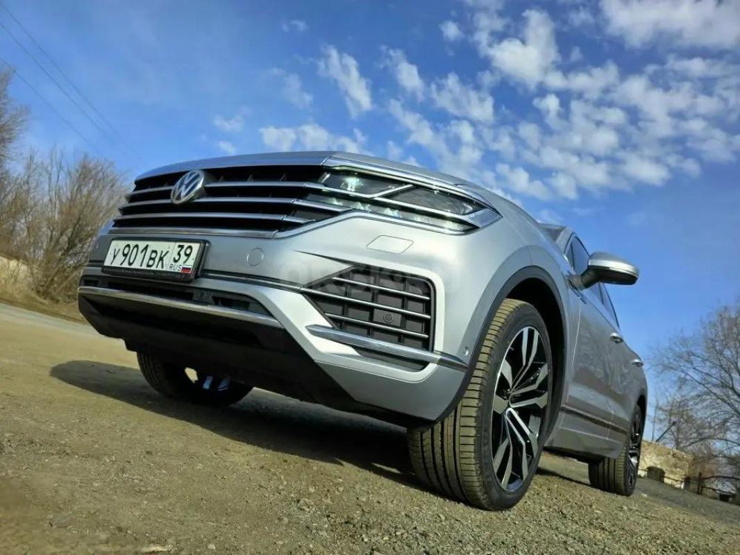 VOLKSWAGEN TOUAREG в Полной Комплектации = Автомобиль Дилерский - АБСОЛЮТНО в ИДЕАЛЬНОМ Состоянии - - Орск