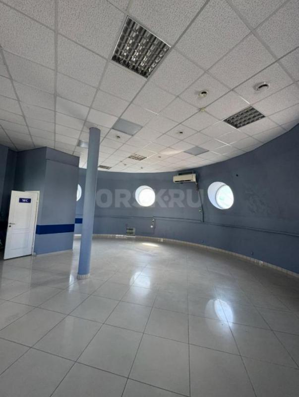 Сдам в аренду Помешение в центре пр Ленина 41Б на 2 этаже(Купол)с левой стороны ДК Нефтянник. - Орск