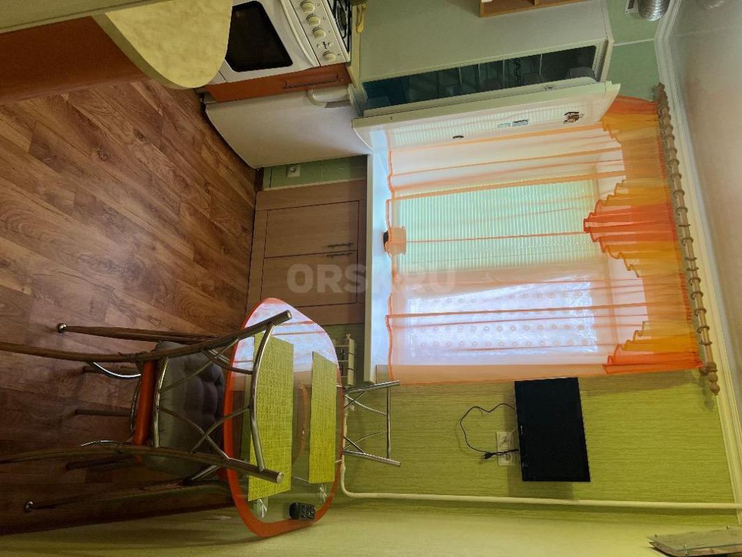 Сдам квартиру 2х комнатную на длительный срок адрес Орск пр. - Орск