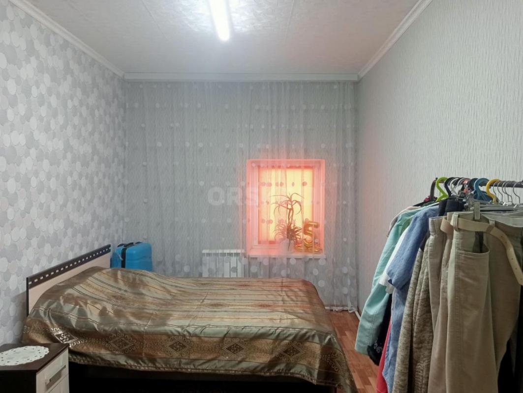 Описание
Продается просторный дом в экологически чистом районе города с удобными подъездными путями - Орск