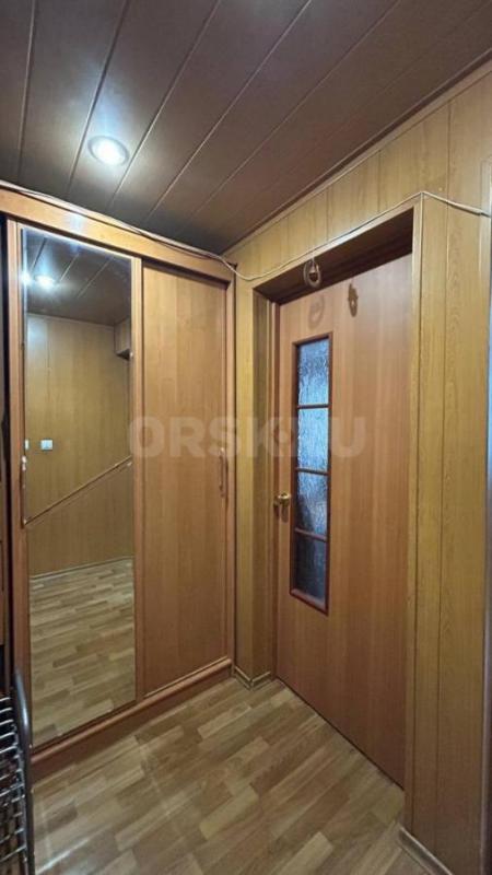 Продается в центре города  1 комн. - Орск