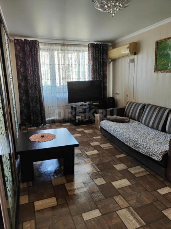 Продам уютную светлую 4-хкомнатную квартиру в центре города. - Орск