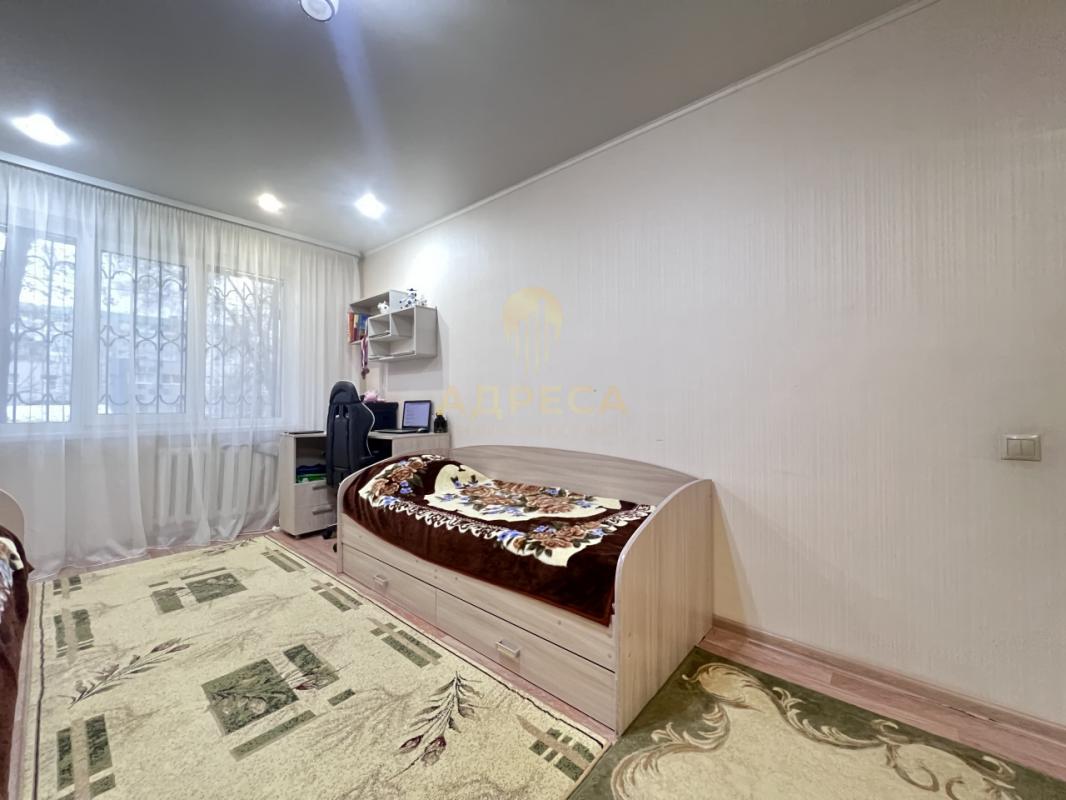 Продаётся просторная 3-х комнатная квартира на 1 этаже 5-ти этажного дома - РОМАШКА!!! - Оренбург